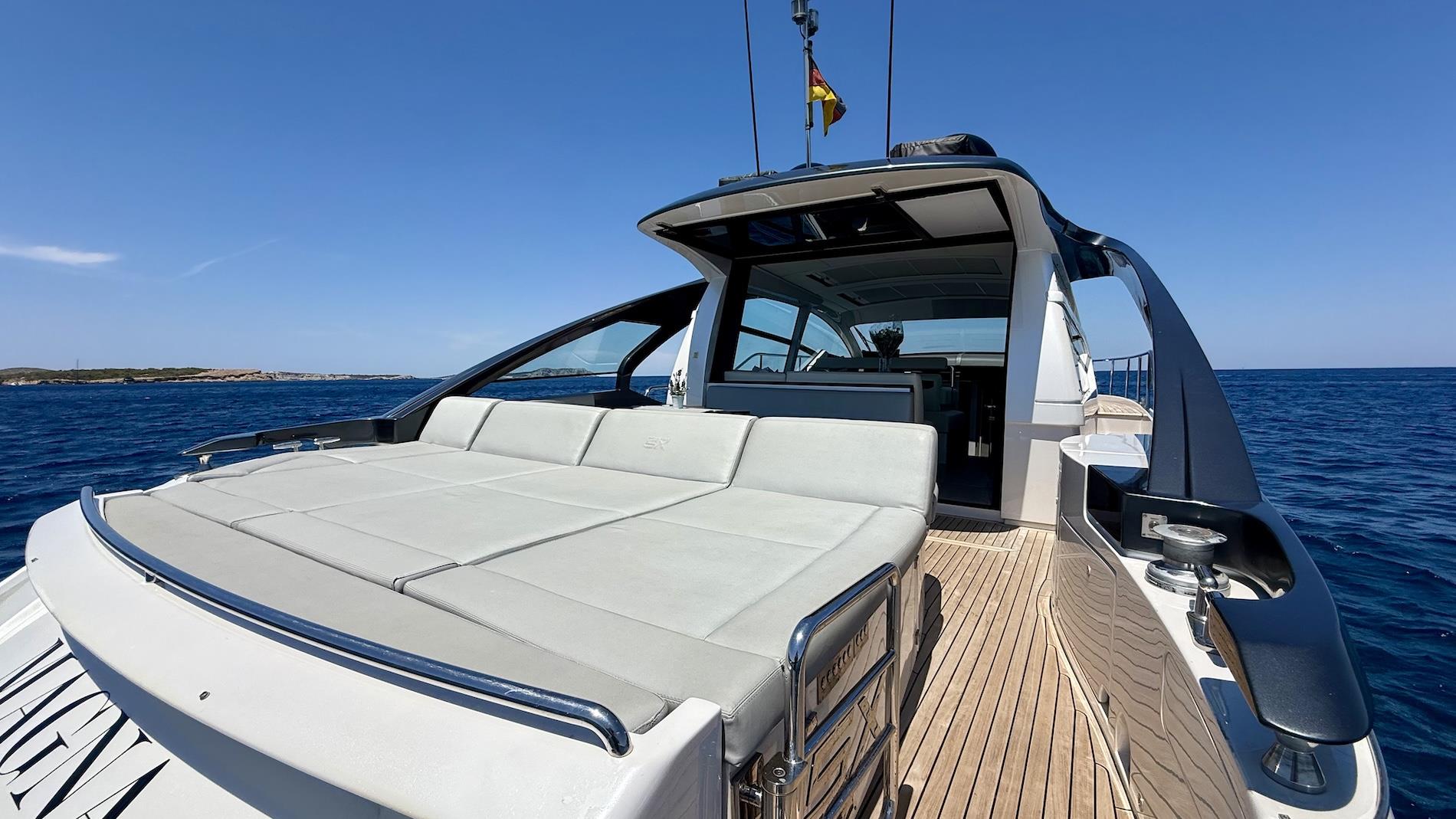 2018 PERSHING 5X 